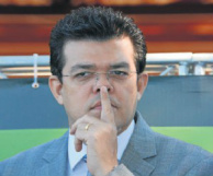 Olarte encontra-se pensativo sobre pedido para desistir da prefeitura da Capital 
(Foto: Bruno Henrique / Correio do Estado)
