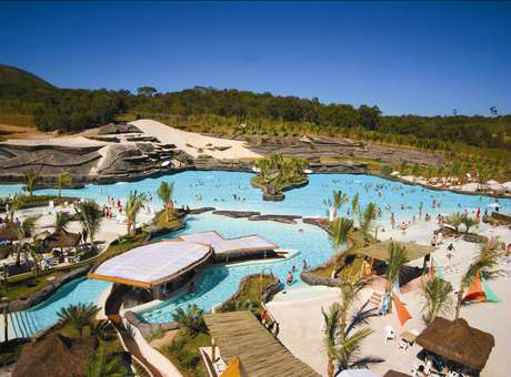 Rio Quente com toboáguas e piscinas é uma opção para roteiro de viagem
Foto: Divulgação