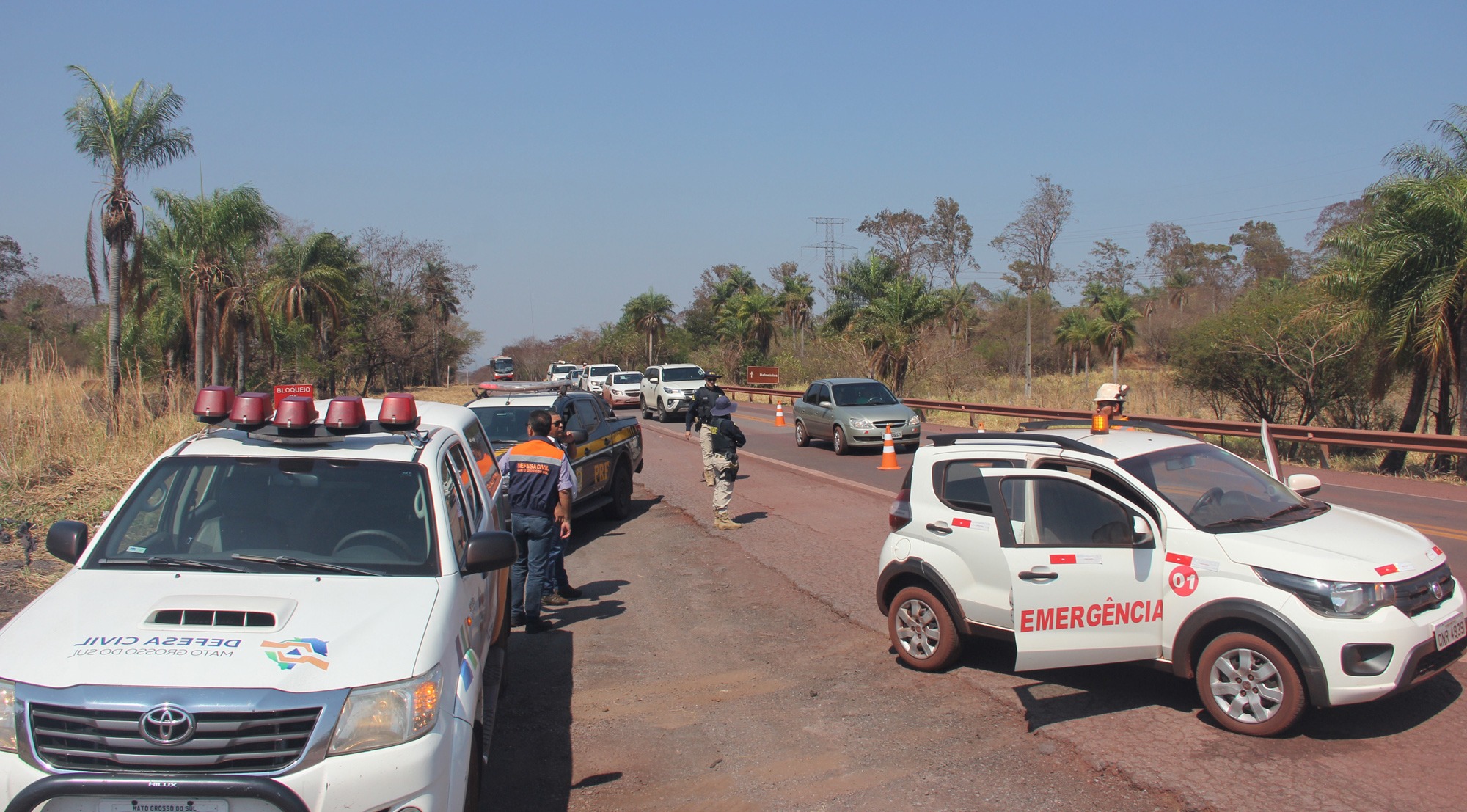 Simulação de acidente com barragem de rejeitos mostra controle de segurança em Corumbá Ocorrendo acidente com a Barragem Sul, uma das primeiras providências é bloquear a BR-262, por onde a lama passará. Sílvio de Andrade