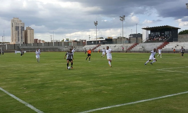 Corumbaense jogou contra o Ceilândia, de portões fechados, na tarde desta quarta-feira