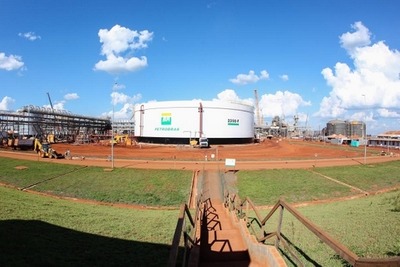 Grupo russo está interessado na fábrica da Petrobras Obra na Unidade de Fertilizantes Nitrogenados (UFN-III) está parada desde dezembro de 2014 - Foto: Arquivo / Correio do Estado