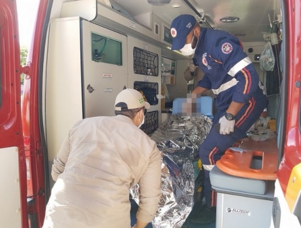 Mulher ateia fogo contra o próprio corpo em no interior de fazenda