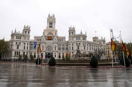 Espanha tem menor número de mortes por coronavírus em 10 dias País tem 130 mil casos confirmados
Sergio Perez/Reuters