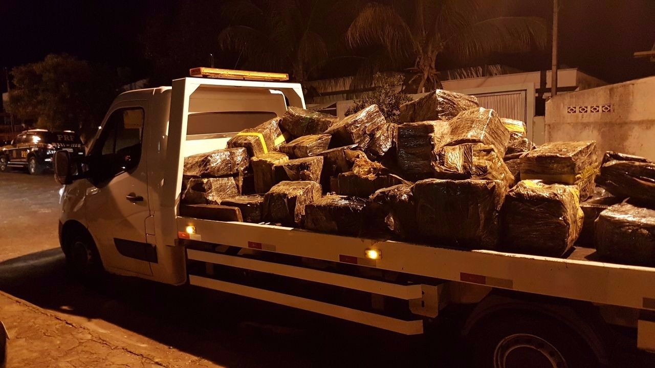 Droga estava escondida no meio de plásticos para reciclagem e seria levada para São Paulo
(Foto: Divulgação).
