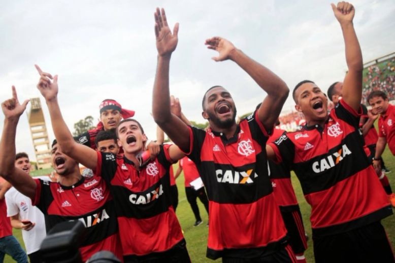 São Paulo e Flamengo decidem nesta manhã o título da Copinha 2018