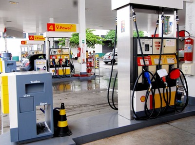 Petrobras anuncia alta de 0,50% no preço da gasolina