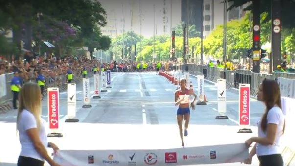 Queniana Brigid Kosgei 'sobra' e vence São Silvestre com facilidade Globo.com/Reprodução