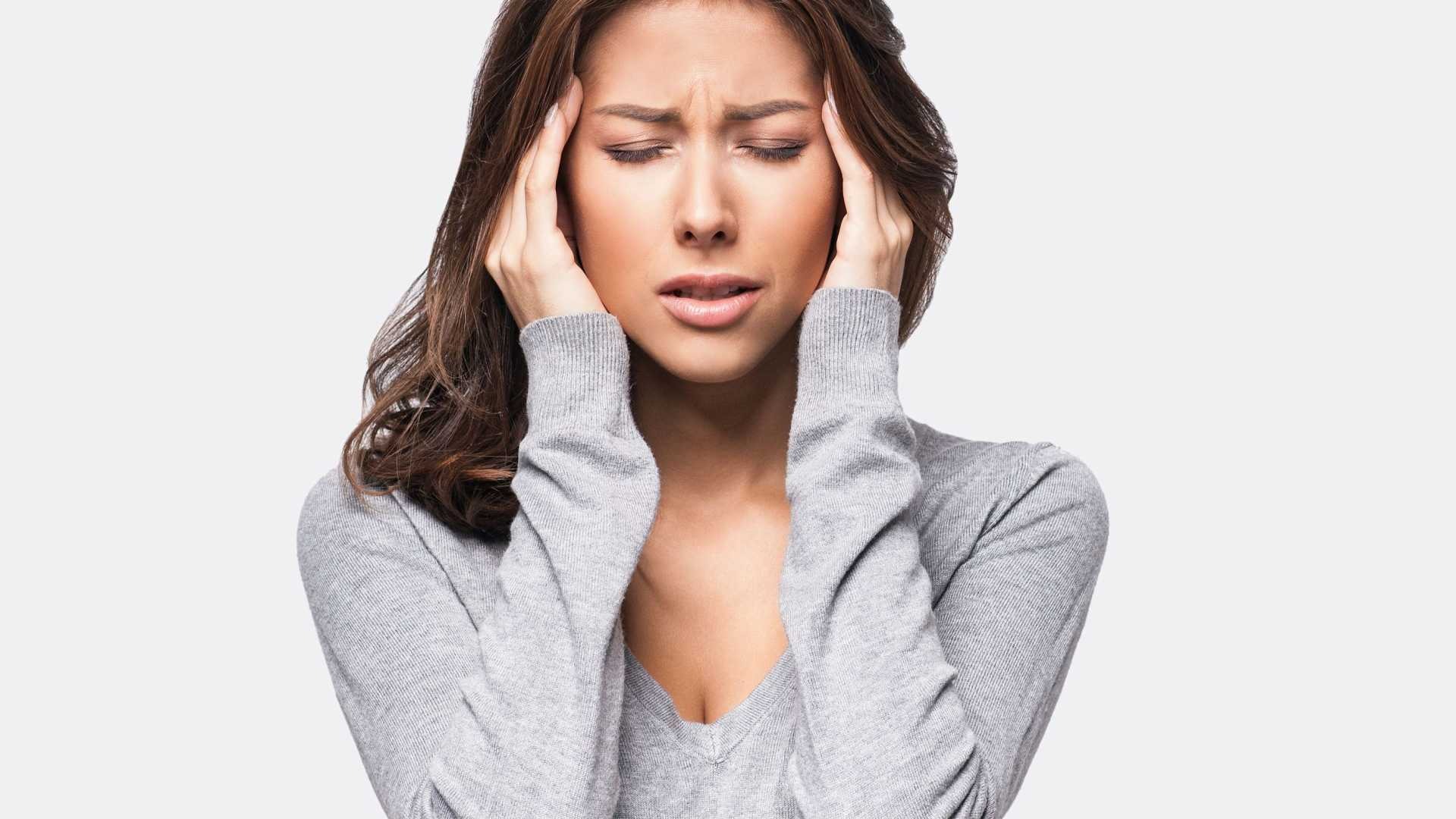 Seis truques naturais para aliviar dores de cabeça e enxaquecas