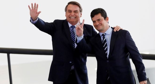 45% dos brasileiros apostam em Moro como vice de Bolsonaro em 22 45% dos brasileiros acreditam que Moro será vice de Bolsonaro em 2022
Adriano Machado/Reuters