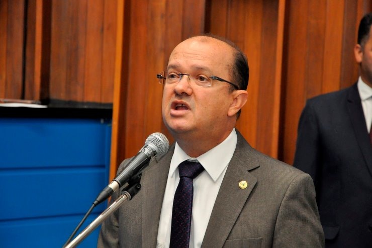 Barbosinha propõe criação de comenda em homenagem a escrivães de polícia Luciana Nassar