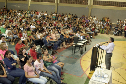 Foto:Arquivo SCS 
Juiz Dr. Odilon de Olivera durante palestra de prevenção contra as drogas 