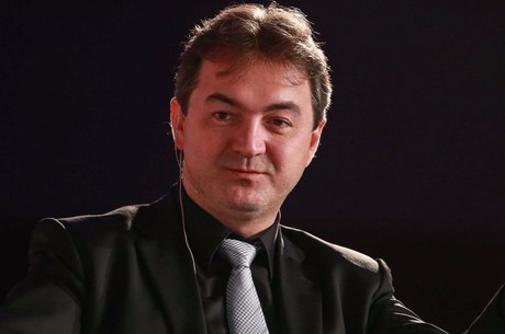 "Estive com Dilma falando coisa errada", diz Joesley à revista Joesley Batista diz à revista que falava de propina com Dilma
AFP