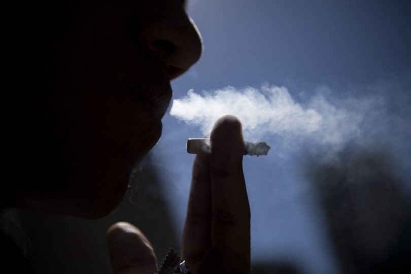 Mortalidade feminina por câncer de pulmão só vai estabilizar em 2030 Reprodução/Internet
