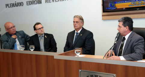 Dr. Livio, Roberto Durães e Dr. Cury são empossados vereadores de Campo Grande
