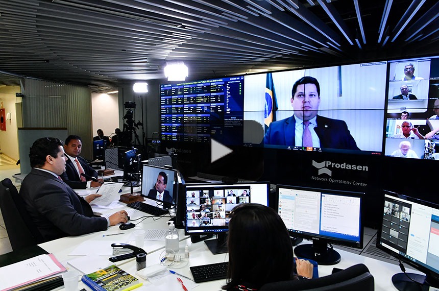 Alcolumbre muda critério para partilha de ajuda a estados e município