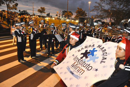 Cidade do Natal encanta visitantes e prossegue com shows culturais Cidade do Natal encanta visitantes e prossegue com shows culturais