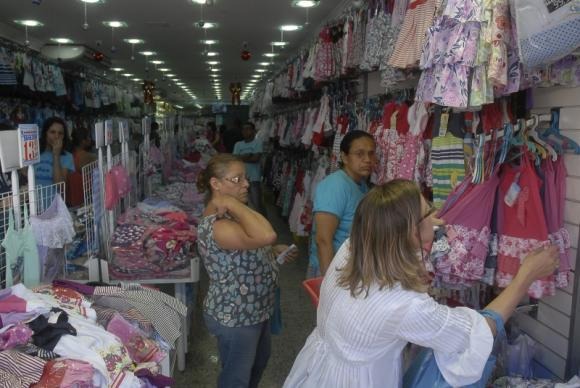 Para a edição de dezembro da Sondagem do Comércio, a FGV coletou informações com 1.179 empresas - Tânia Rego/Arquivo Agência Brasil

