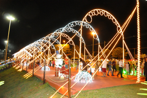 Cidade do Natal encanta visitantes e prossegue com shows culturais Cidade do Natal encanta visitantes e prossegue com shows culturais