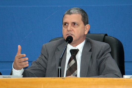 Profº. João Rocha busca entendimento e anuncia audiência para discutir Uber na Capital