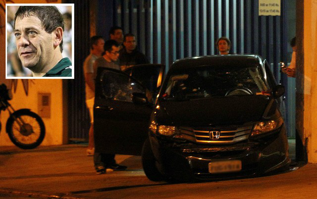 Fundador da Mancha Verde é encontrado morto na Zona Sul de SP com 22 tiros Moacir Bianchi foi encontrado morto com 22 perfurações de bala no carro que dirigia na Avenida Presidente Wilson (Foto: Edison Temoteo/Futura Press/Estadão Conteúdo/Reprodução/Facebook/Moacir Bianchi)