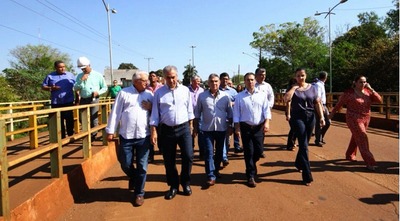 Reinaldo Azambuja retorna das férias com entregas de obras emblemáticas em Maracaju