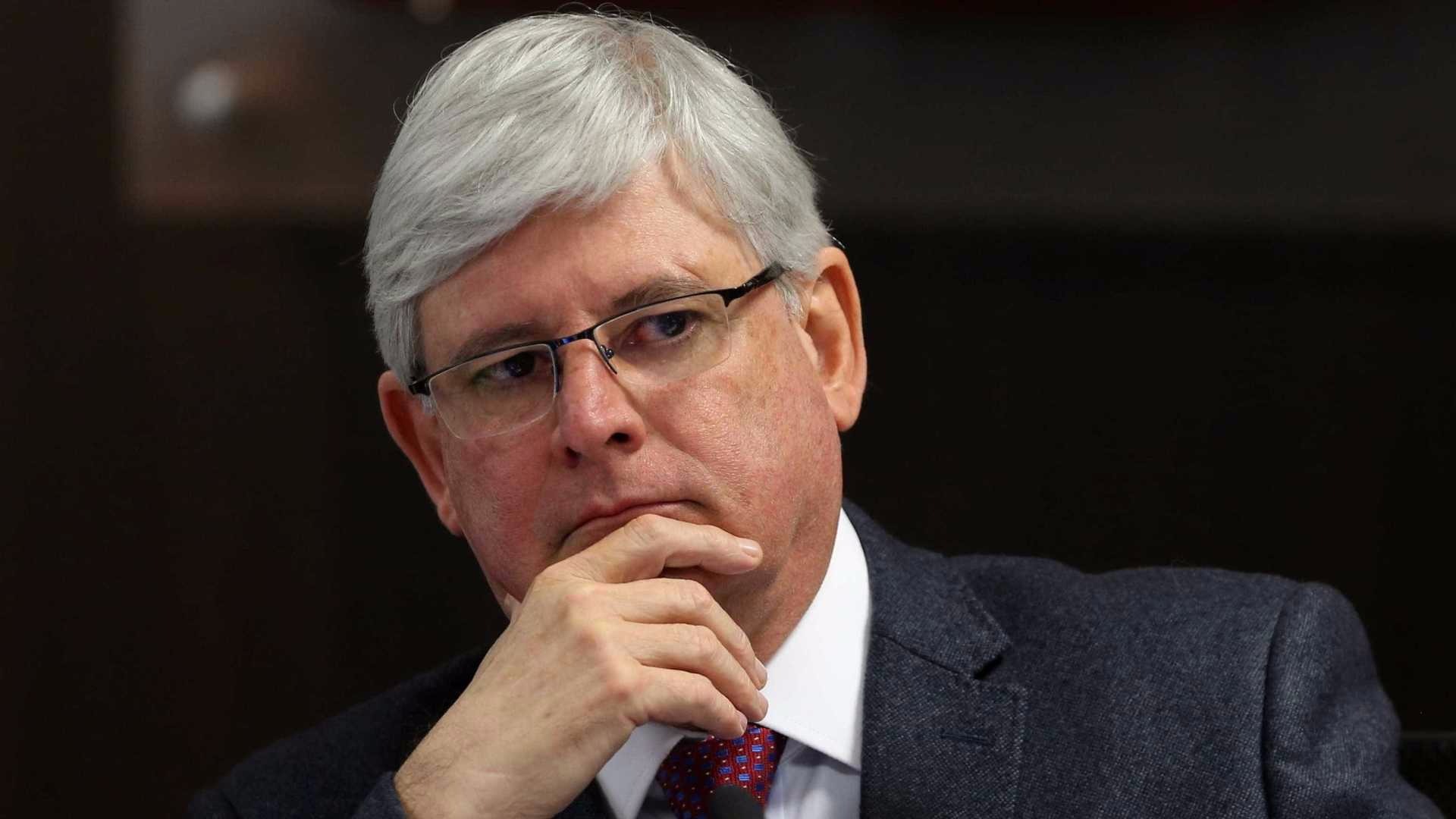 Defesa de Temer recorre de decisão de Fachin e pede saída de Janot Defesa de Temer recorre de decisão de Fachin e pede saída de Janot