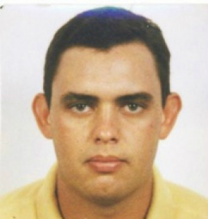 Polícia divulga foto de suspeito de matar fazendeiro Thiago é suspeito de matar e enterrar o próprio amigo em sua chácara. (Foto: Divulgação)