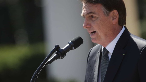 Bolsonaro diz que R$ 83 milhões oferecidos pelo G7 são "esmola" (Reprodução/Notícias ao Minuto)
