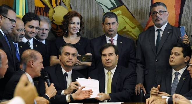 Destaque em 2019, nova previdência foi entregue por Bolsonaro ao Congresso em fevereiro. Luiz Macedo/Câmara dos Deputados 