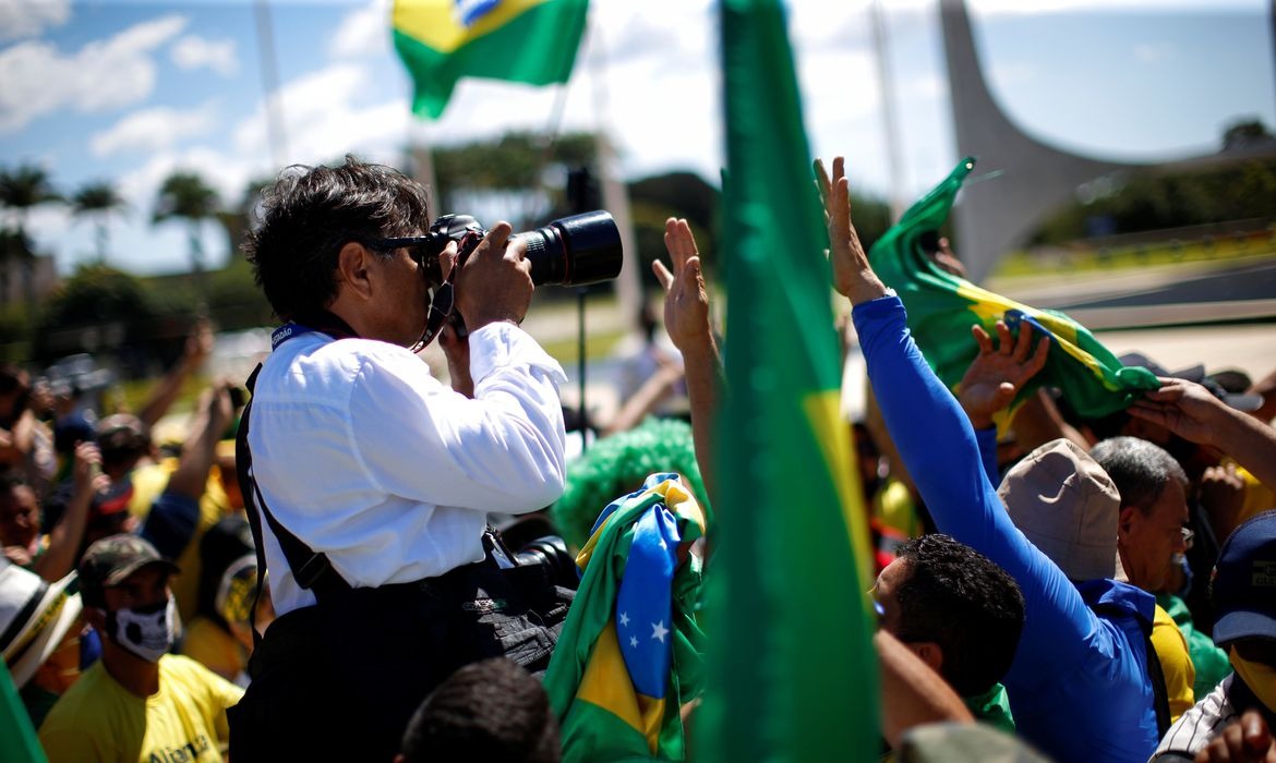 Ministros do STF e entidades repudiam agressão sofrida por fotógrafo Reuters / Ueslei Marcelino