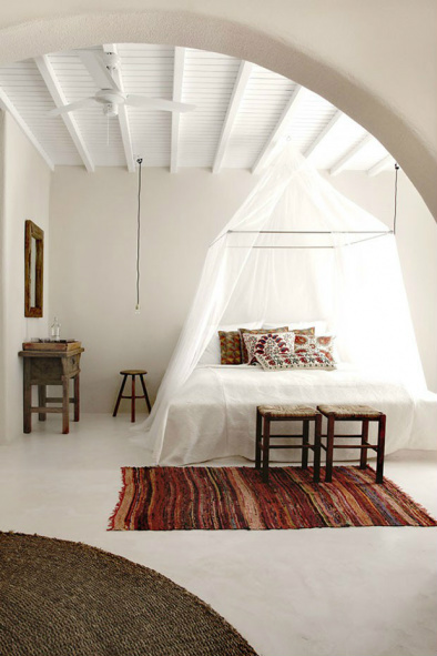 Décor do dia: o frescor do branco em um quarto singelo Décor do dia: o frescor do branco em um quarto singelo