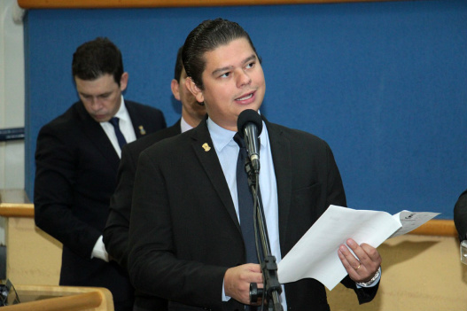 Vereador Otávio Trad durante sessão ordinária.