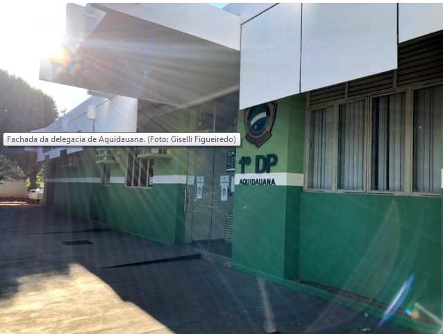 Delegado é acusado de facilitar entrada de ladrões para furtar 101 kg cocaína em delegacia Delegacia onde a droga estava. (Foto: Giselli Figueiredo)