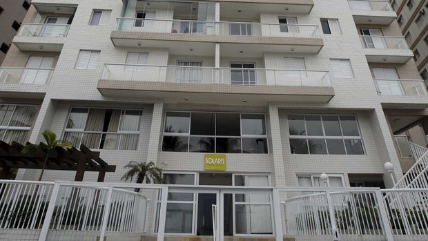 Tríplex atribuído a Lula tem dívida de R$ 80 mil com IPTU Tríplex atribuído a Lula tem dívida de R$ 80 mil com IPTU