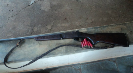 PMA prende fazendeiro com arma e munições de caça ilegais PMA/Divulgação