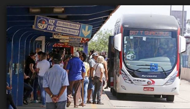 Homem é preso por importunação sexual contra duas mulheres em ônibus