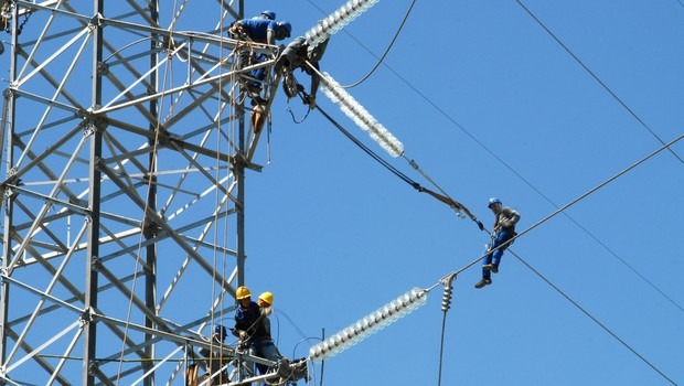 Custo da energia elétrica continua mais alto em setembro A bandeira tarifária vermelha em seu primeiro patamar está em vigor desde o início deste mês.