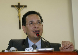 Procurador-geral adjunto Paulo Passos garante permanência do promotor Marcos Alex até o final dos trabalhos da Coffee Break. (Foto:Gerson Walber)