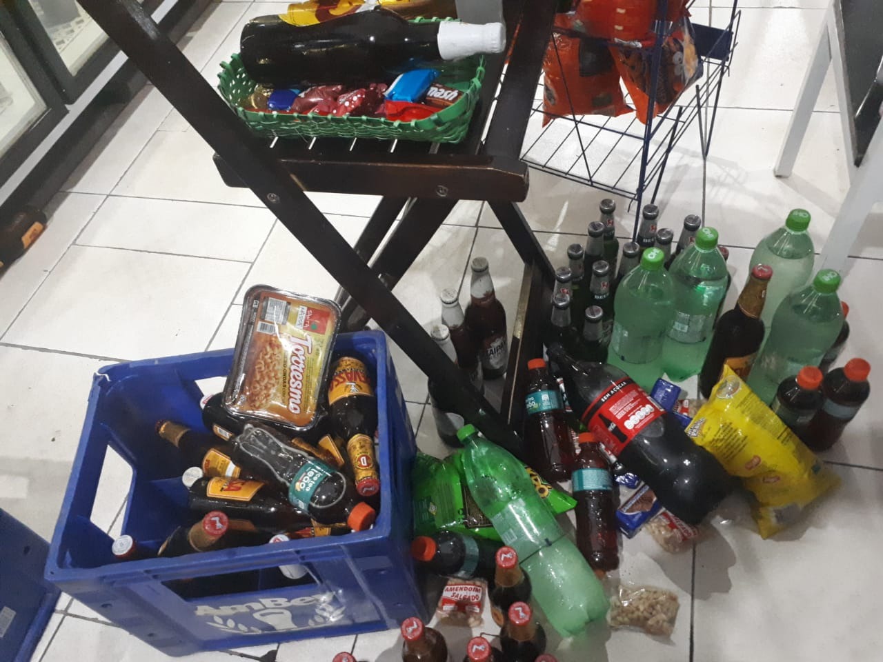 Procon flagra irregularidades em conveniência no Santo Amaro