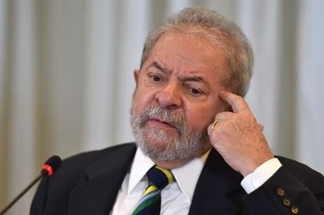 Plenário do STF decide manter Lula preso em Curitiba Plenário do STF decide sobre pedido de liberdade de Lula
Folha de Pernambuco