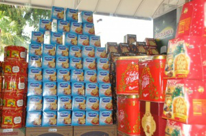 Alguns mercados ainda não tem o produto à venda, mas campo-grandense já procura por panetone (Foto: Marcelo Calazans)