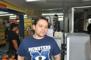 Para Gustavo, os consumidores devem diminuir os gastos nesse Natal, em relação ao ano passado (Foto: Marcelo Calazans)