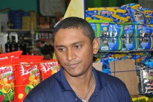 Segundo Mayco, procura por panetones é grande há duas semanas (Foto: Marcelo Calazans)