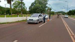 Trabalho de fiscalização da PMRE durante a Operação Fim de Ano 2015 - Foto: Divulgação