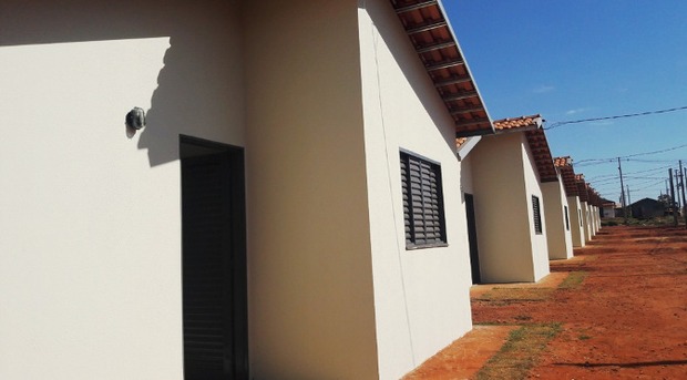 Governo do Estado garante R$ 4,5 mi para construção de moradias no interior
