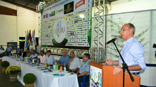 Hélio Peluffo participa da abertura da 43ª Exposição Agropecuária de Ponta Porã Prefeito Hélio Peluffo na abertura da 43ª Exporã. (Foto: Tião Prado)
