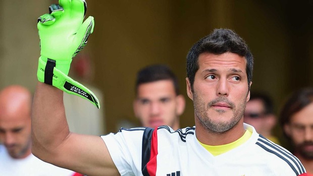 Júlio César deve ser apresentado pelo Flamengo nesta semana