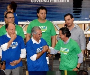 Estado e prefeitura prometem empenho para destravar mais R$ 300 milhões Evento na Câmara de Campo Grande com prefeito da cidade, Marcos Trad, e governador Reinaldo Azambuja - Gerson Oliveira