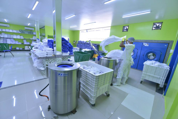 Modernização do Hospital Regional de Ponta Porã garante qualidade e humanização no atendimento Lavanderia depois da modernização no hospital