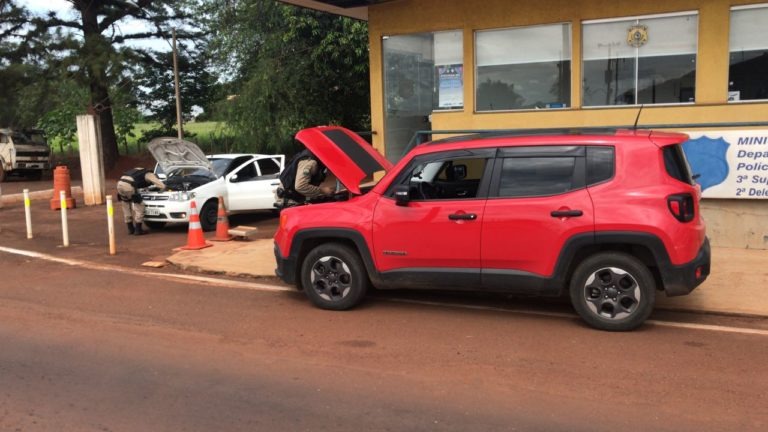 PRF apreende veículo que seguia com batedor para o Paraguai